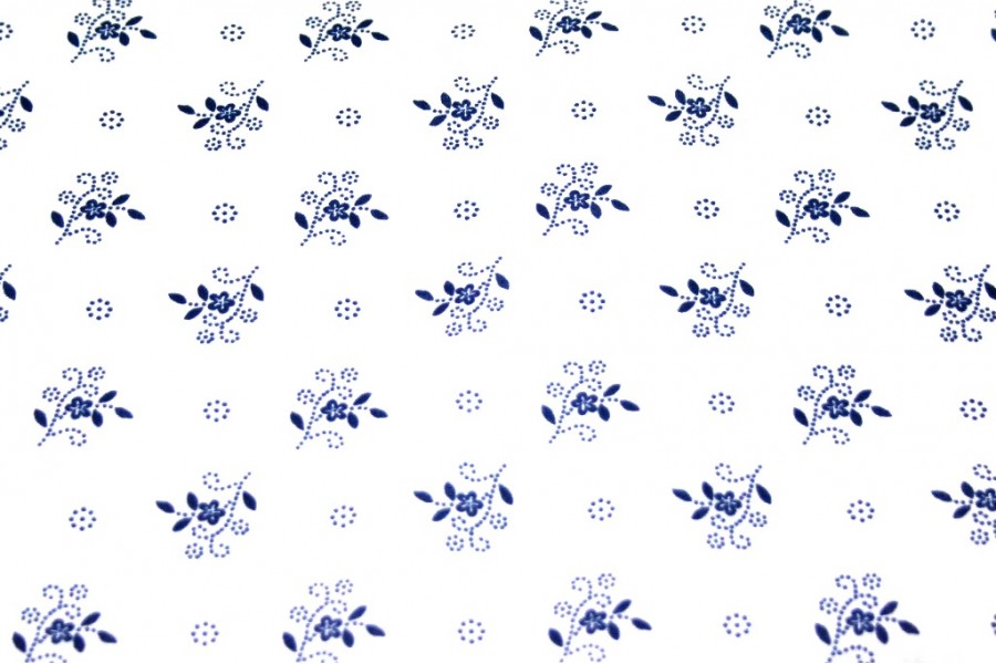 10cm Baumwolldruck Landhaus Streublumen dunkelblau/weiss  (Grundpreis 15,00/m) 